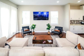 Marvelous Spacious & Cozy 10 Star 3 Bdrm Home In Great Area in HTX with Rental Car